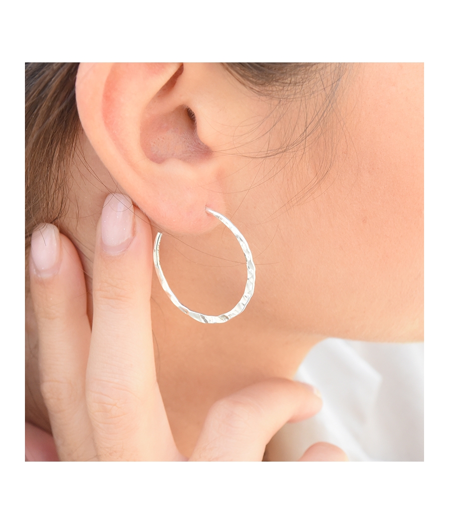 Boucles d'oreilles créoles martelées argent LINE