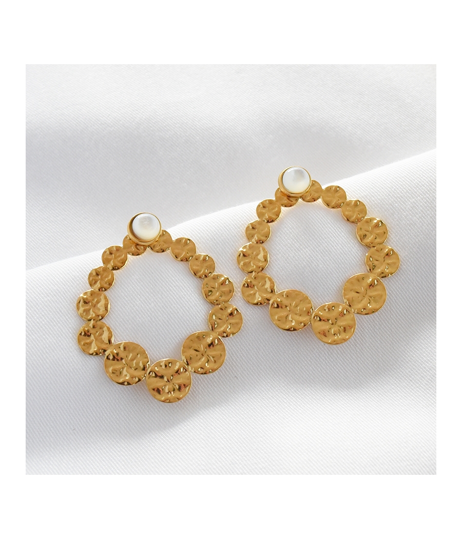 Boucles d'oreilles cercles martelés nacre et or ALICE