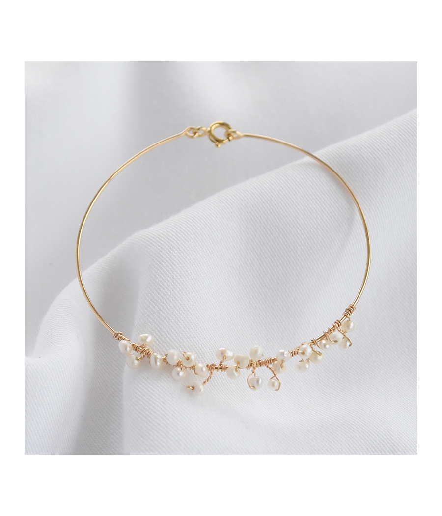 Bracelet jonc fil perles blanches et or gypsophile CALIE
