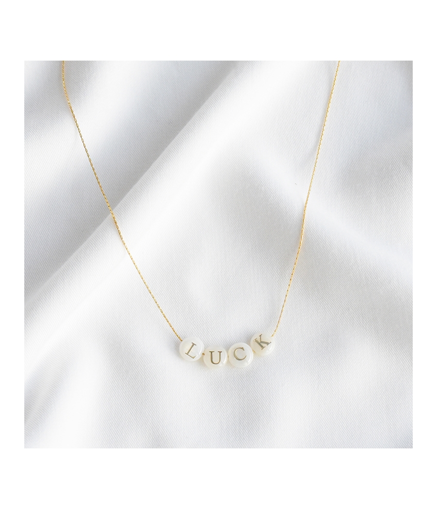 Collier chaine fine et lettres en nacre inscription LUCK CELESTE